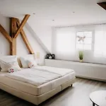 بيت ضيافة Altstadt-residenz Manz 4*