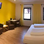 Altstadt-residenz Manz 4*