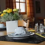Altstadt-residenz Manz بيت ضيافة 4*