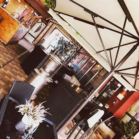 奥斯塔德曼茨旅馆 4* Wachenheim an der Weinstraße