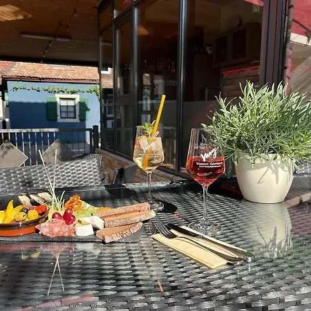 Altstadt-residenz Manz 4*