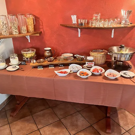 Altstadt-residenz Manz Guest house