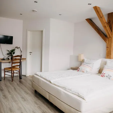 Pensionat Altstadt-residenz Manz 4*