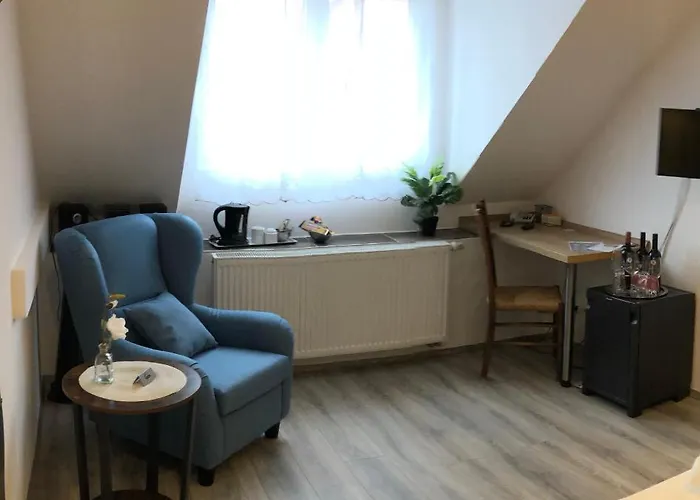 Altstadt-residenz Manz Konukevi 4*