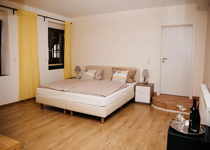 Konukevi Altstadt-residenz Manz